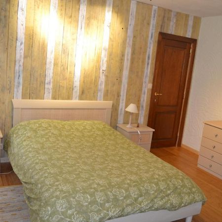 En Chapoisie Bed & Breakfast Ciney Exterior foto
