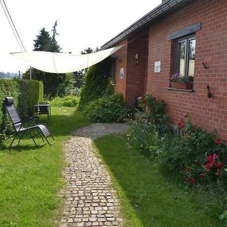 En Chapoisie Bed & Breakfast Ciney Exterior foto