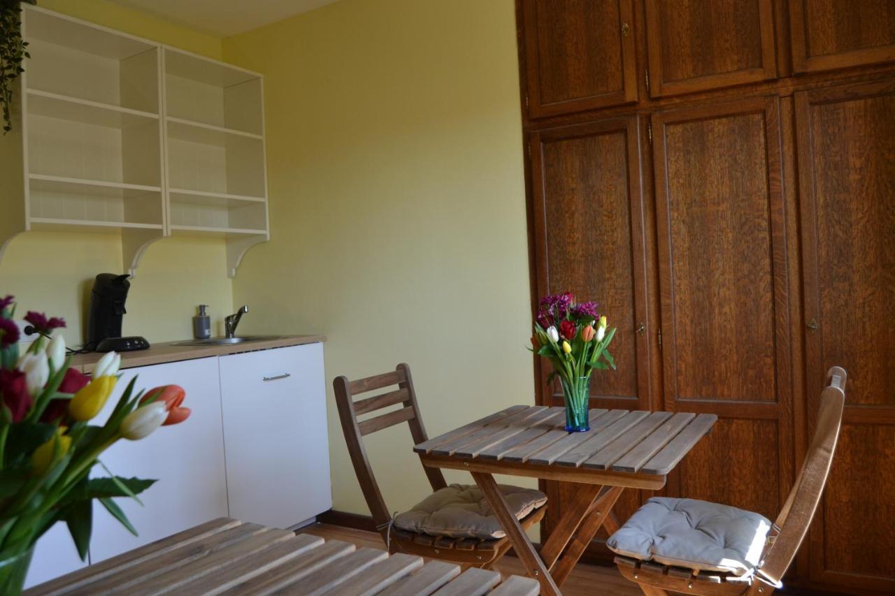En Chapoisie Bed & Breakfast Ciney Exterior foto